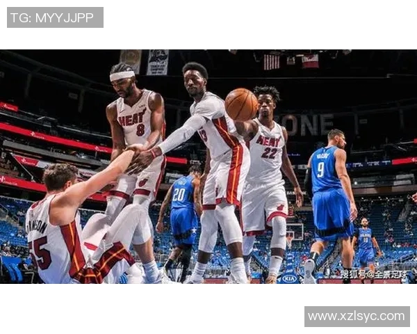 雷霆与热火圣诞大战精彩回顾与赛后分析全景呈现 雷霆与热火圣诞大战精彩回顾与赛后分析全景呈现